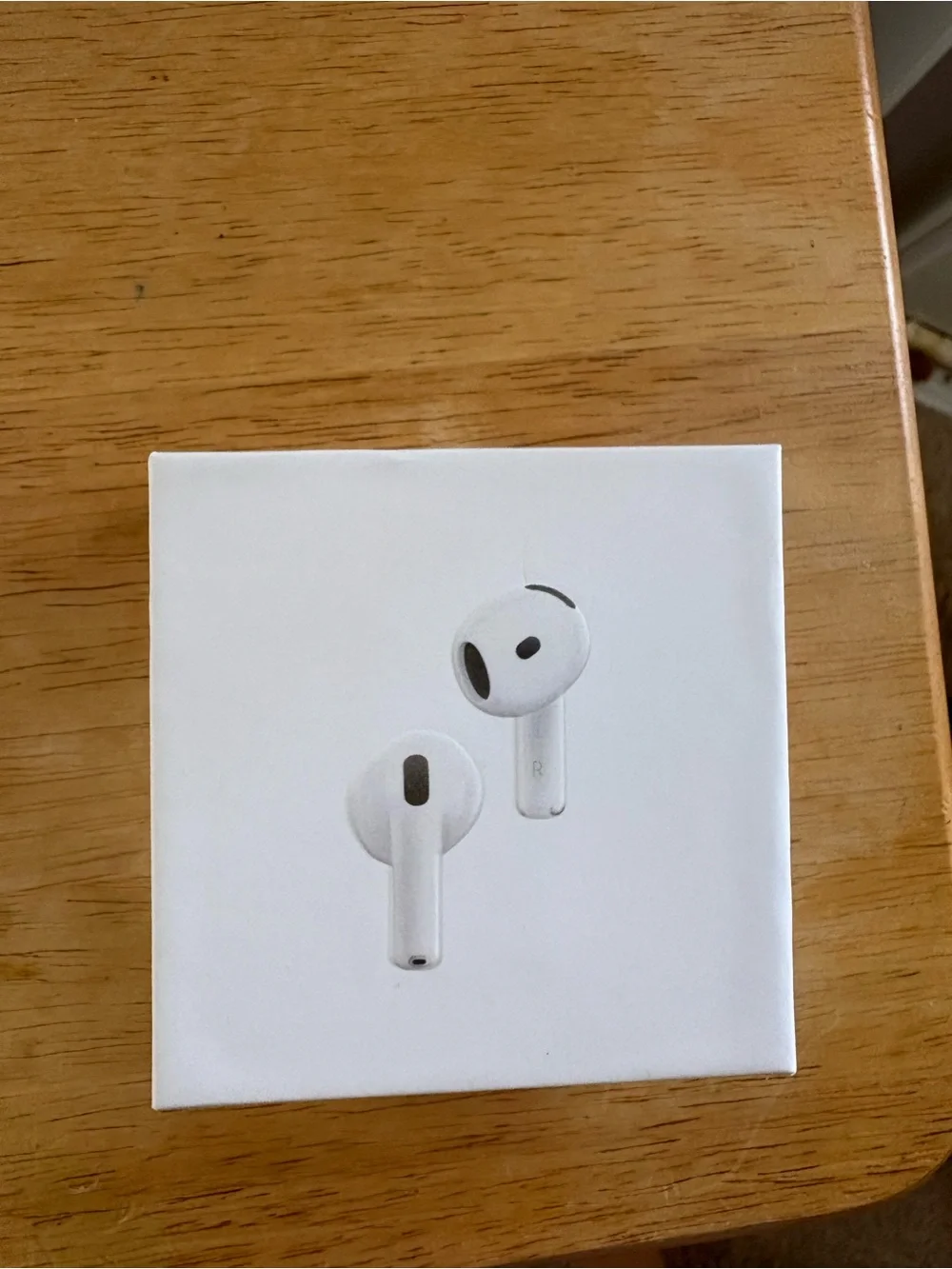 Apple White Wireless Earbuds 4th generation (noise cancellation)